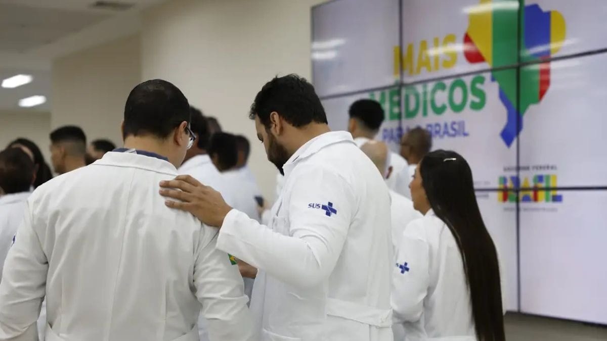 “Faculdade ruim precisa ser fechada", diz CFM sobre o Enamed