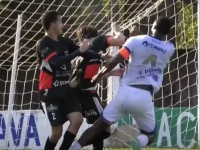 Vítima de racismo, jogador recebe punição maior que a do agressor no Paraná