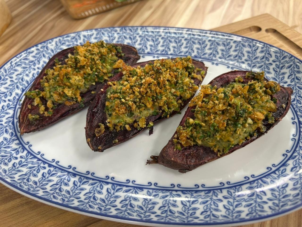 Batata-doce assada com creme de brócolis do chef Bruno Hashimoto | Band Receitas