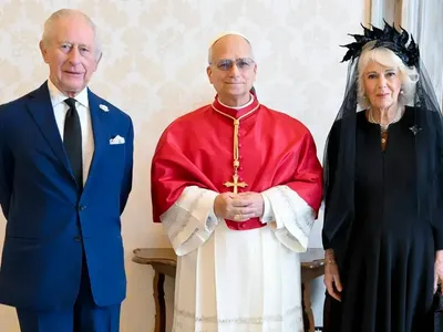 Papa Leão XIV e Rei Charles III realizam encontro histórico