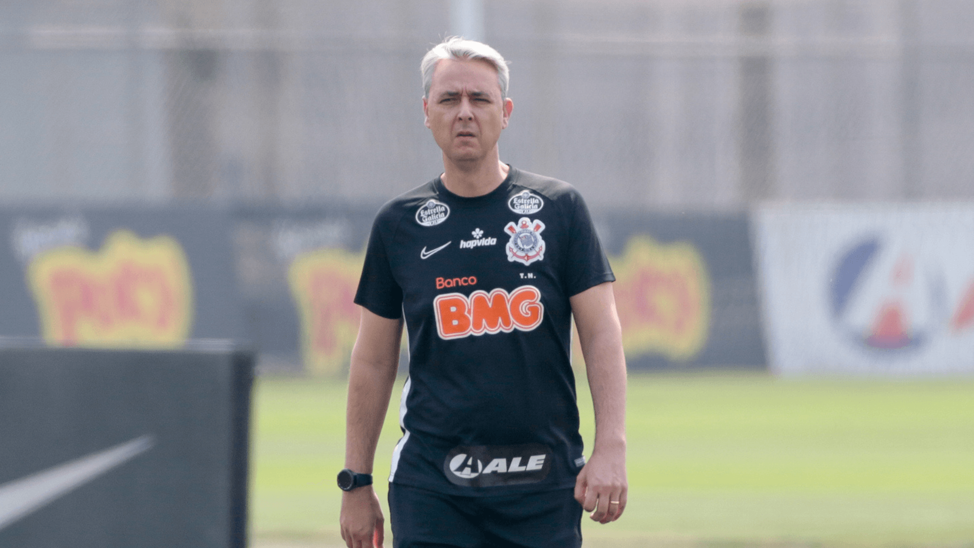 Por que Tiago Nunes não deu certo no Corinthians