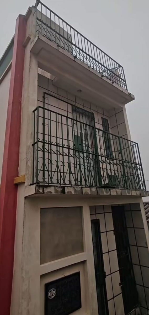 Homem construiu o próprio túmulo com três andares e churrasqueira em cidade do agro
