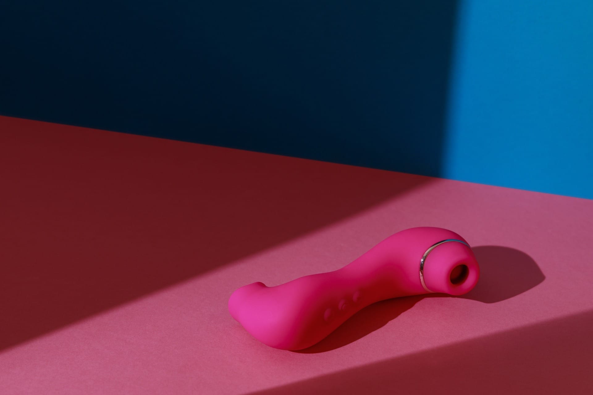 Qual o melhor vibrador para começar? Sexóloga indica os de estímulo externo
