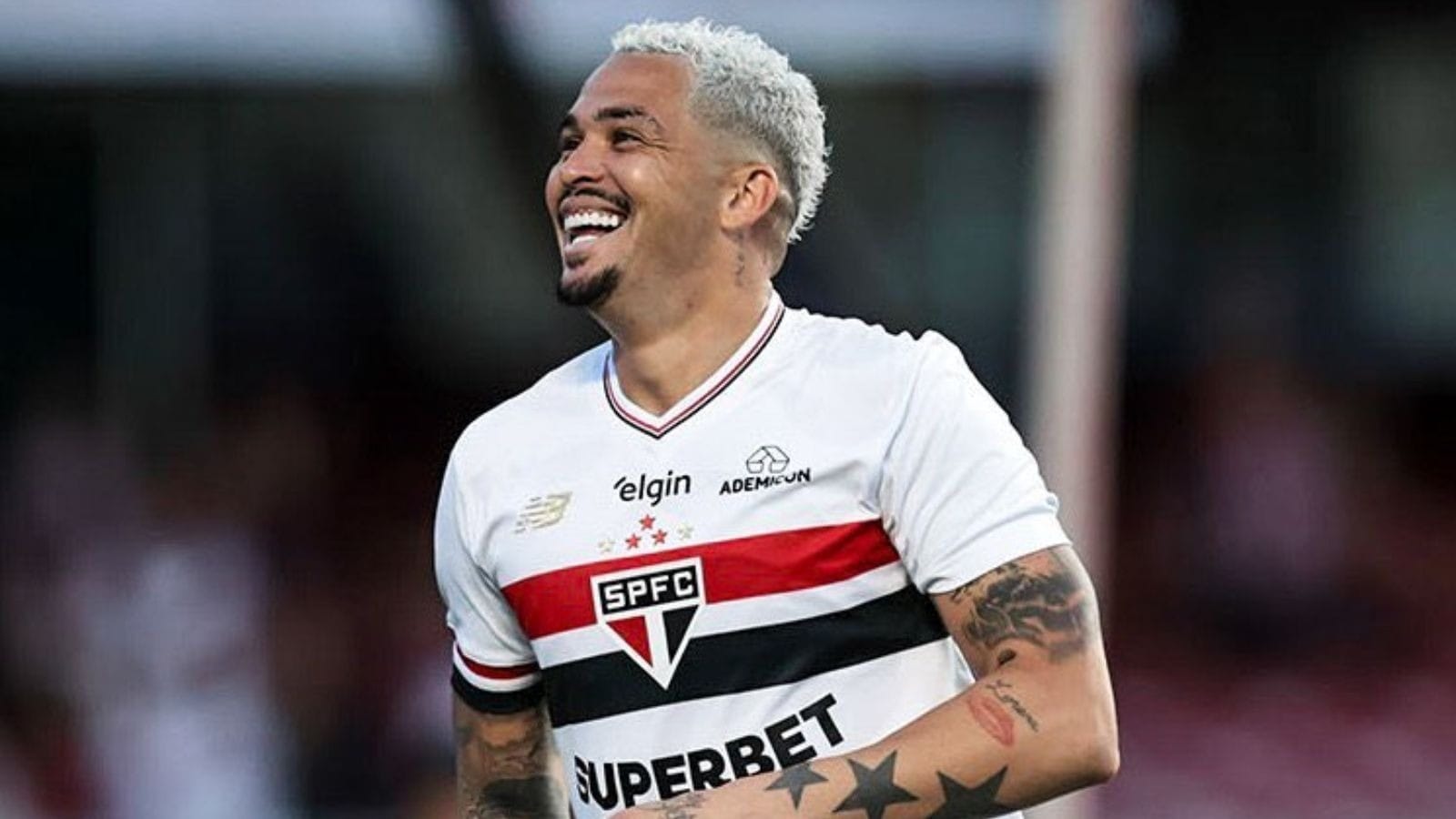Luciano chega ao 100º gol com a camisa do São Paulo; veja os números do atacante