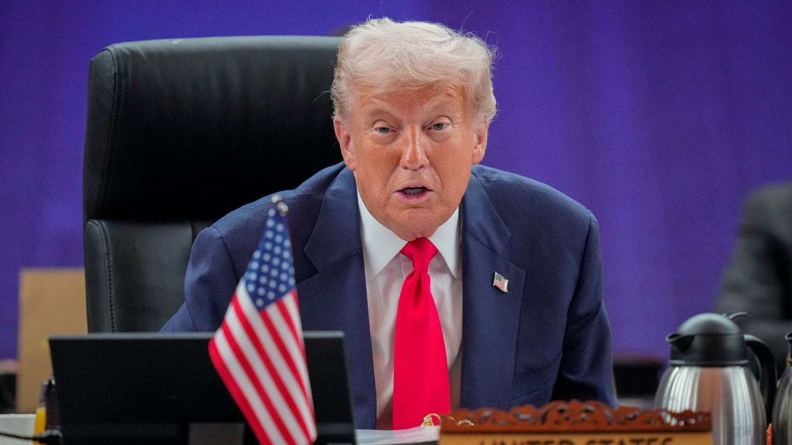 Trump diz que EUA estão negociando com 7 países para proteger Ormuz