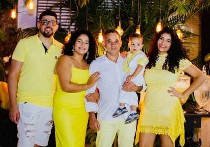 Carlos Daniel Barbosa Moura (de óculos) com a família