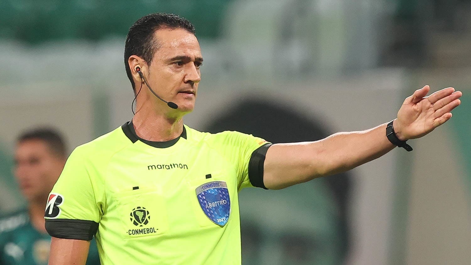 Criticado por Abel, juiz de Palmeiras x LDU já apitou esse duelo; relembre