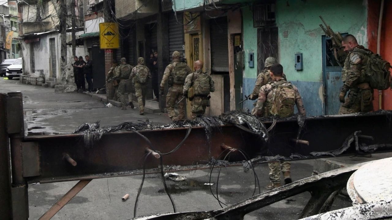 95% dos mortos em megaoperação no Rio tinham ligação com o Comando Vermelho, diz polícia