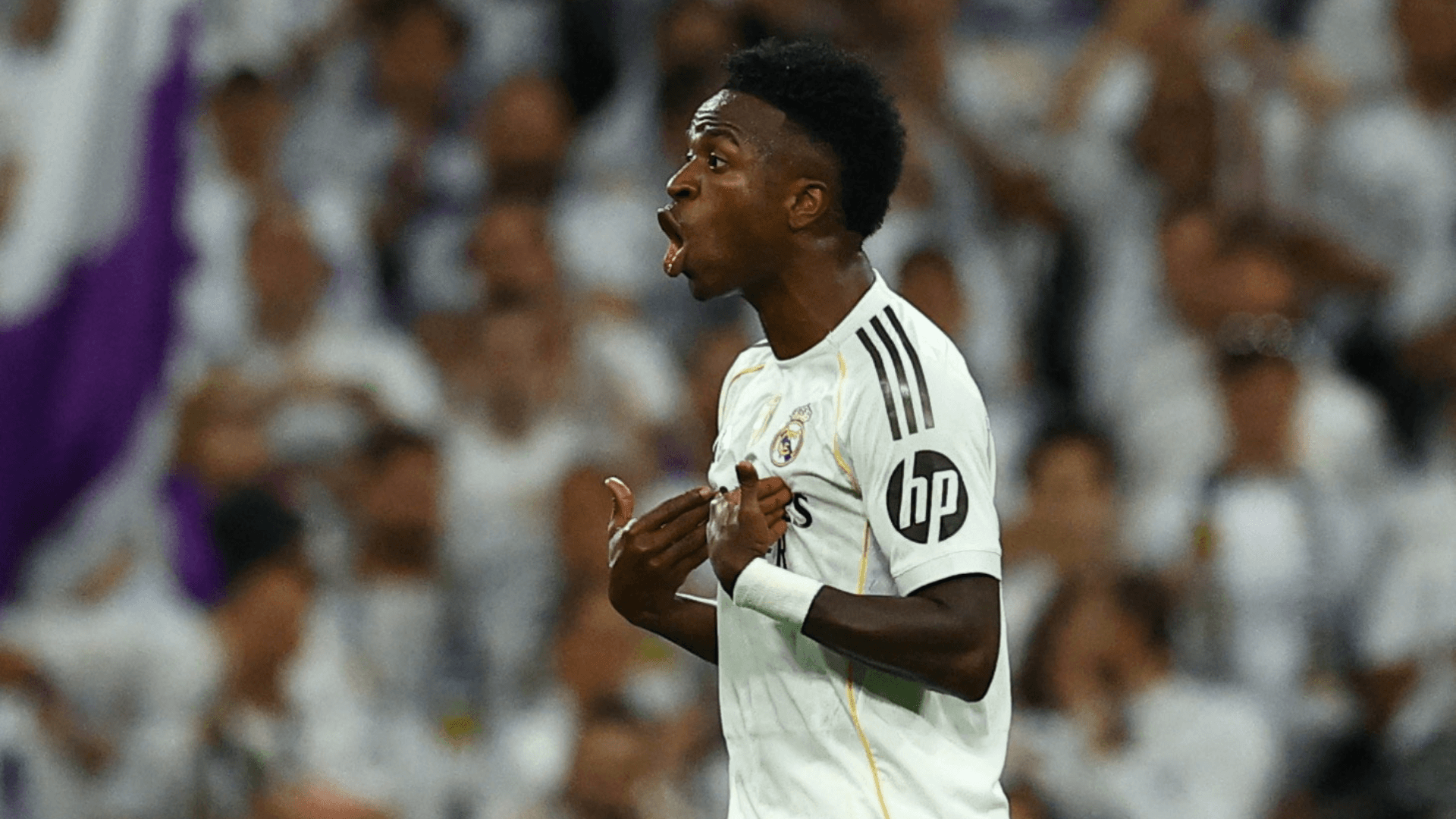 Rivaldo sobre Vini Jr.: “Errou na reação, mas merece mais respeito”