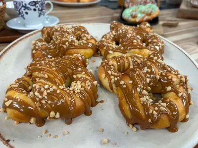 Pretzel de doce de leite do chef Bruno Hashimoto | Band Receitas