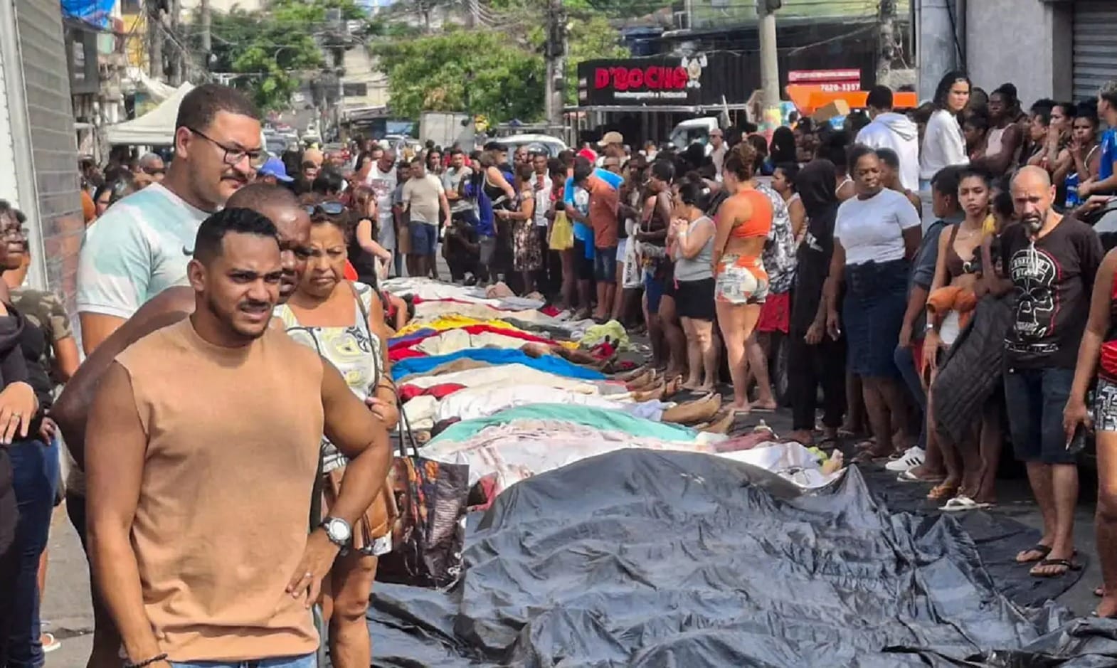 Mais da metade dos corpos da megaoperação já passou por necropsia, diz Polícia