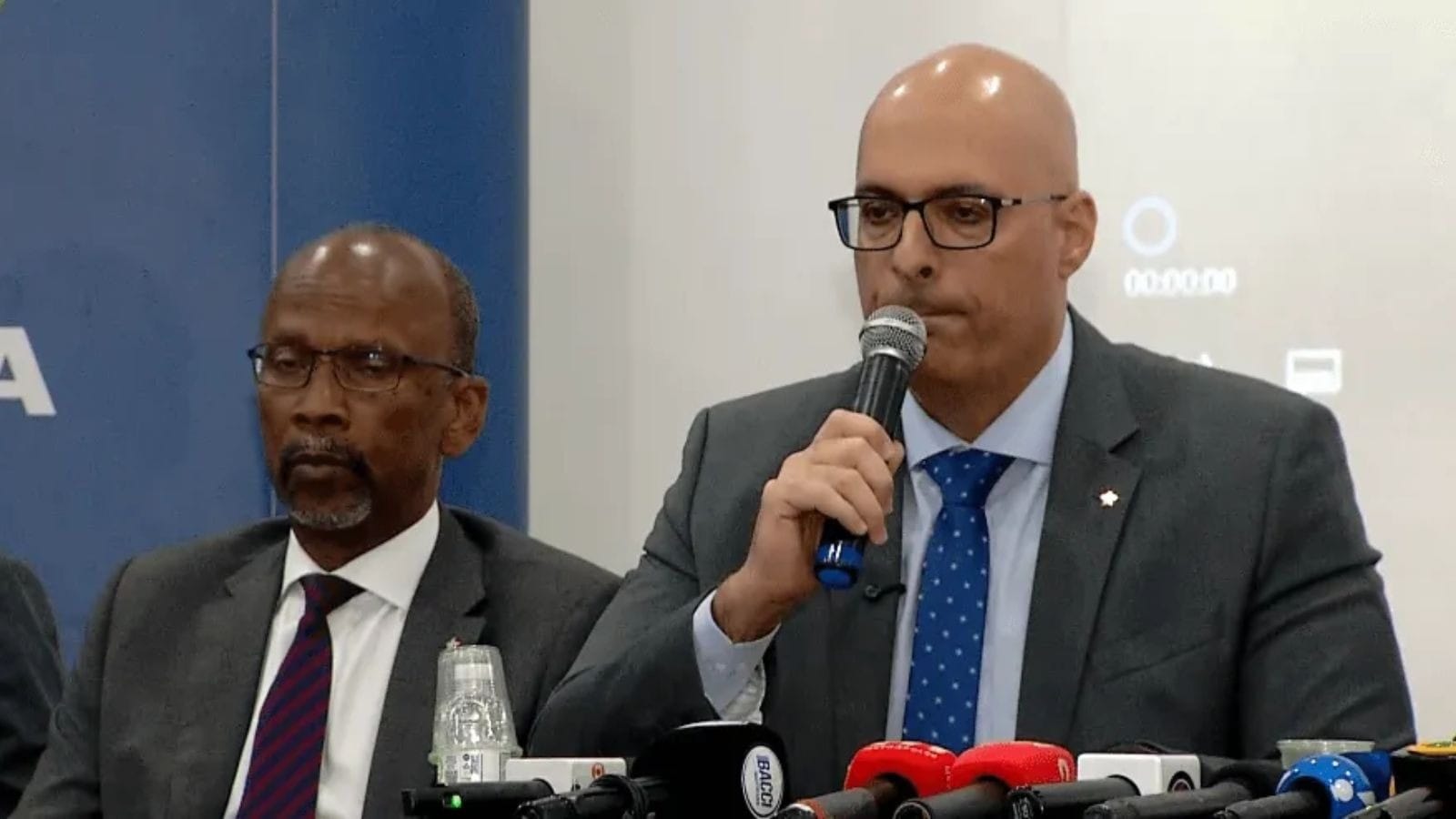 Secretário da Polícia Civil rebate acusações de vazamento na megaoperação no Rio