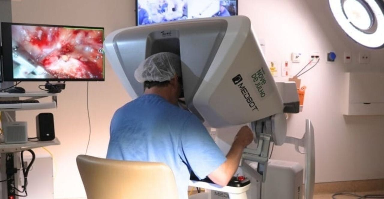 Brasil faz a primeira telecirurgia robótica não experimental da América Latina