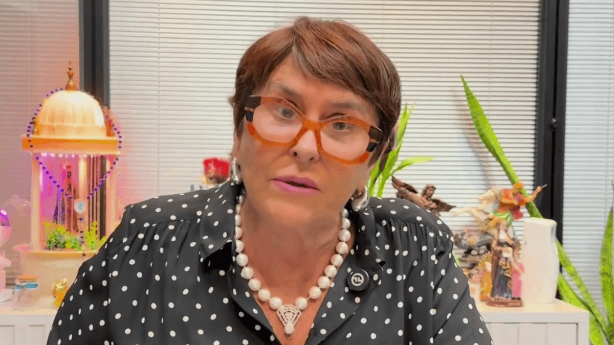 Márcia Sensitiva faz alerta e revela previsão de novas guerras para 2026