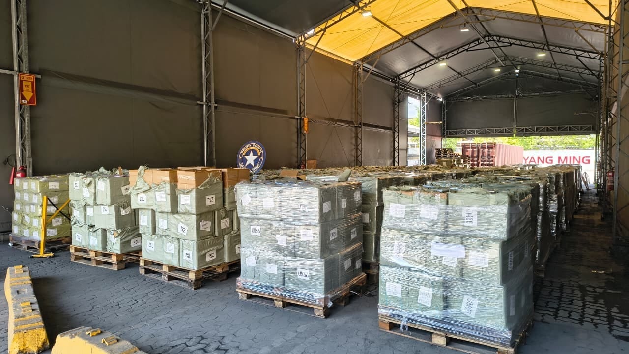 Bobbie goods e pelúcias falsas: Receita Federal apreende contâineres com itens falsificados