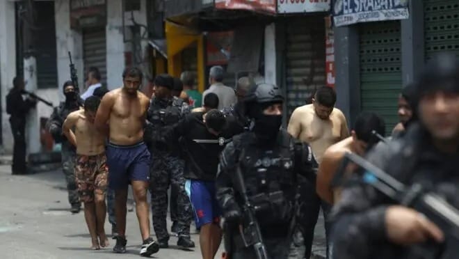 Alexandre de Moraes vai ao Rio após operação com 117 mortos e quatro policiais mortos