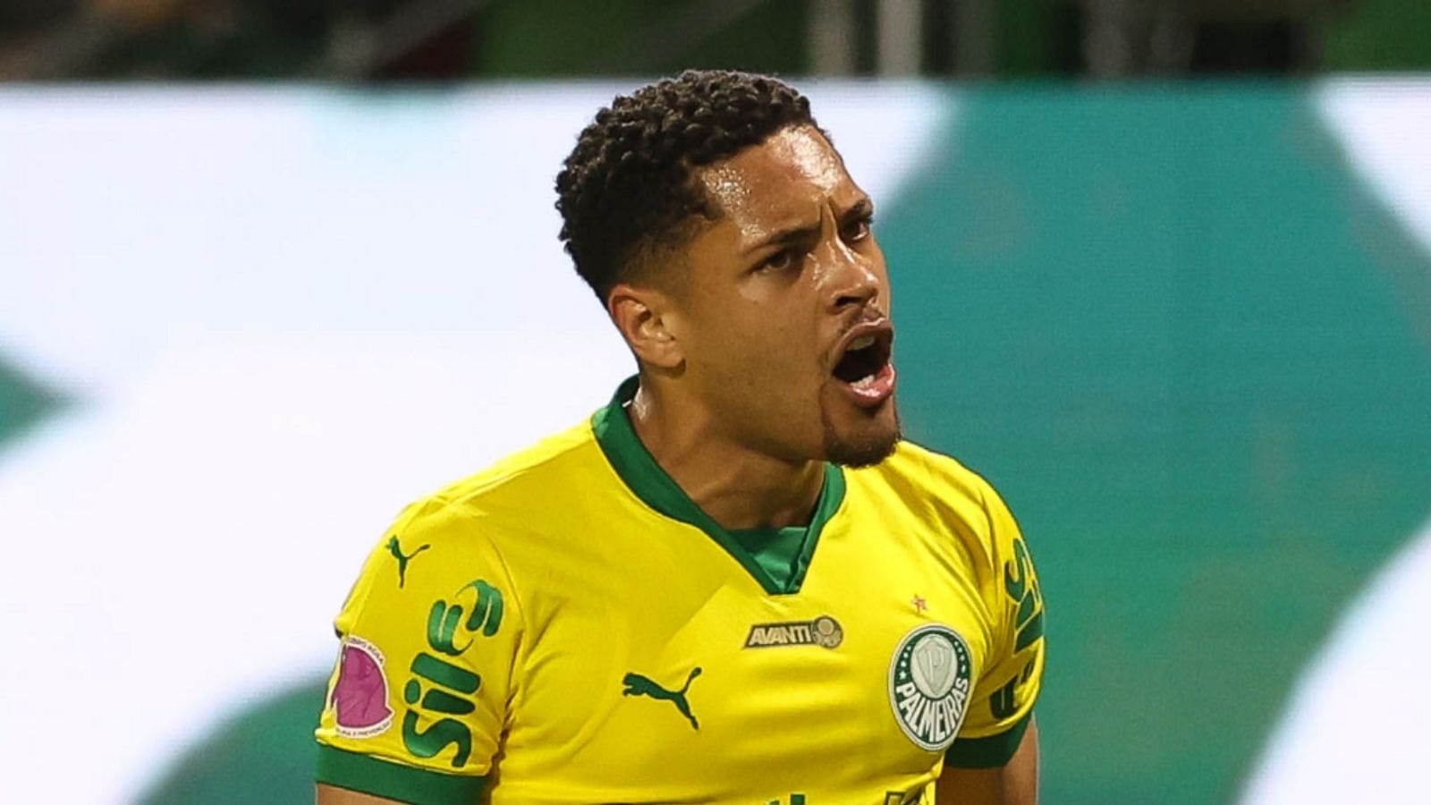 O que fez Vitor Roque ser convocado para a Seleção Brasileira? Veja os números