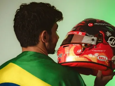 Esteban Ocon comemora capacete especial para o GP de São Paulo: 'Será um orgulho usar'