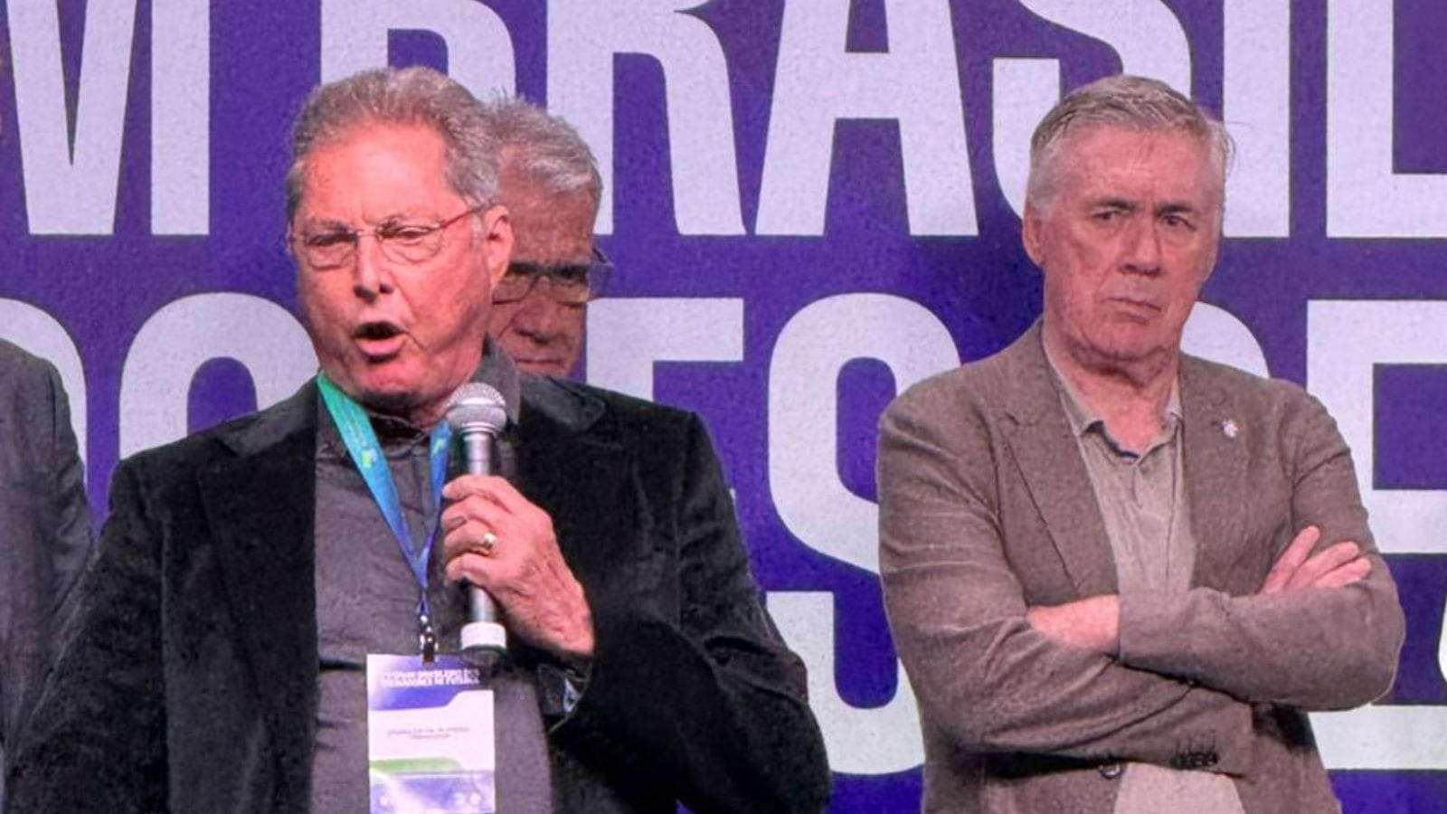 Em evento da CBF, Ancelotti passa saia justa com Oswaldo de Oliveira e Leão; confira