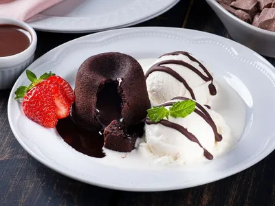 Sucesso em todo restaurante: saiba fazer o queridinho petit gâteau em casa
