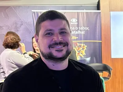 Raul Lemos diz que se inspira em Ana Paula Padrão para apresentar reality: "Referência"