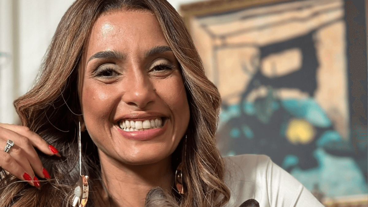 Camila Pitanga é eleita a mulher mais sexy do mundo em 2025; veja lista e vote!