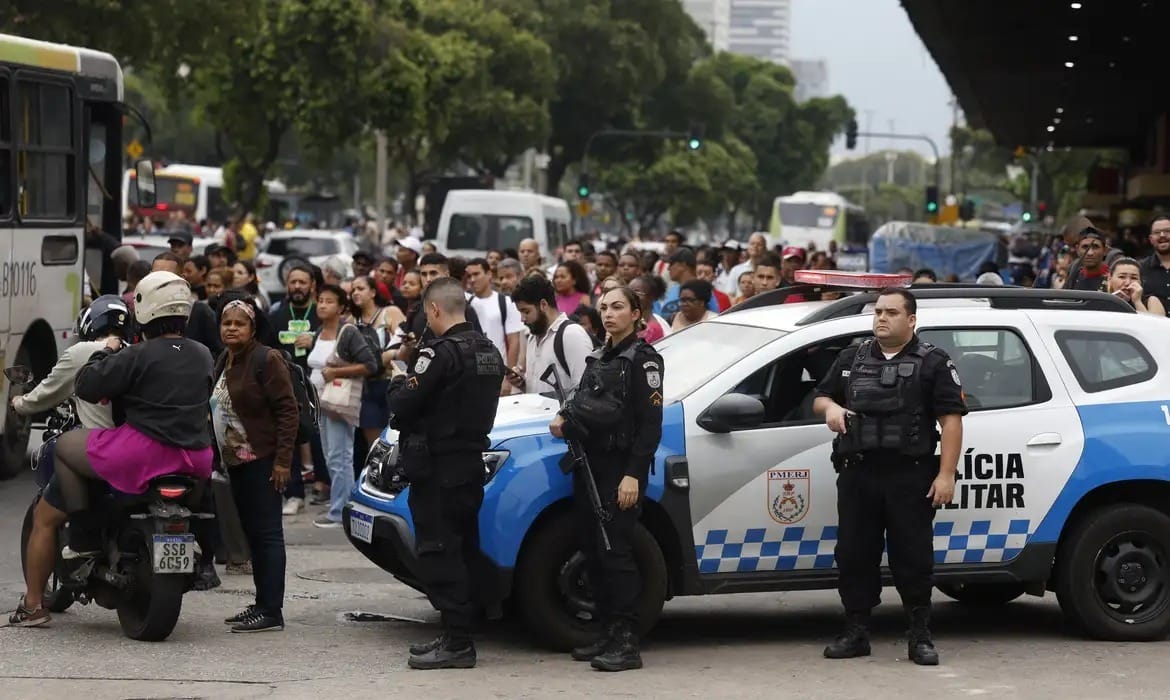 EXCLUSIVO: Policiais baleados em megaoperação no Rio relatam “guerra mais intensa da carreira”