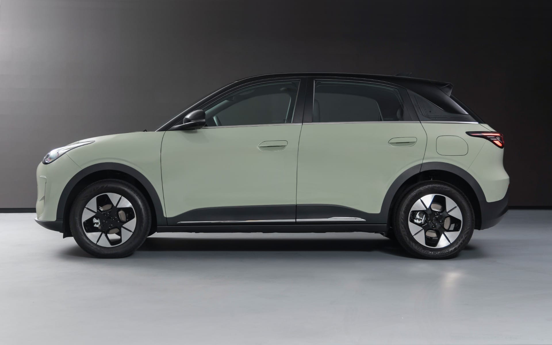 Geely apresenta novo EX2
