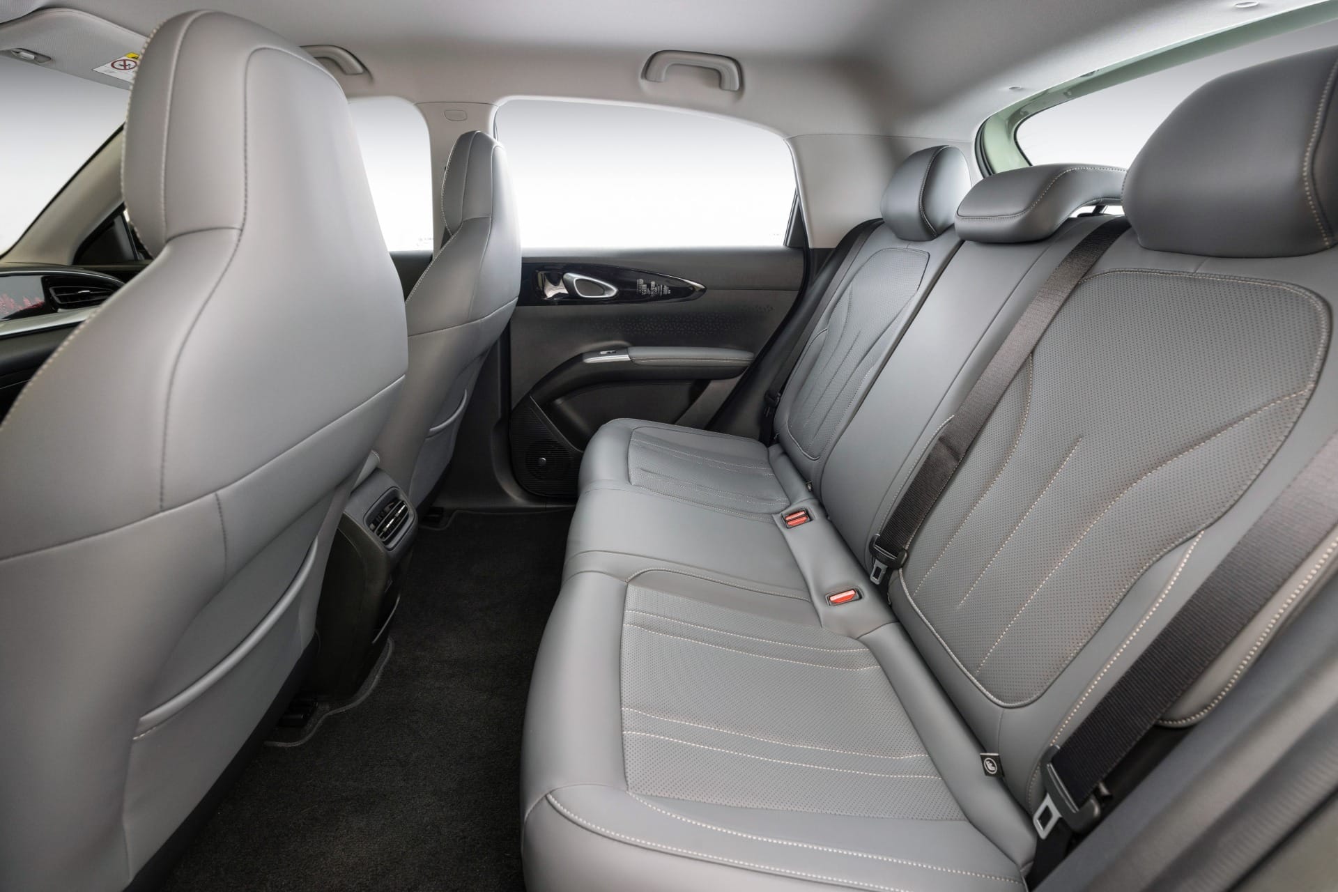Geely apresenta novo EX2