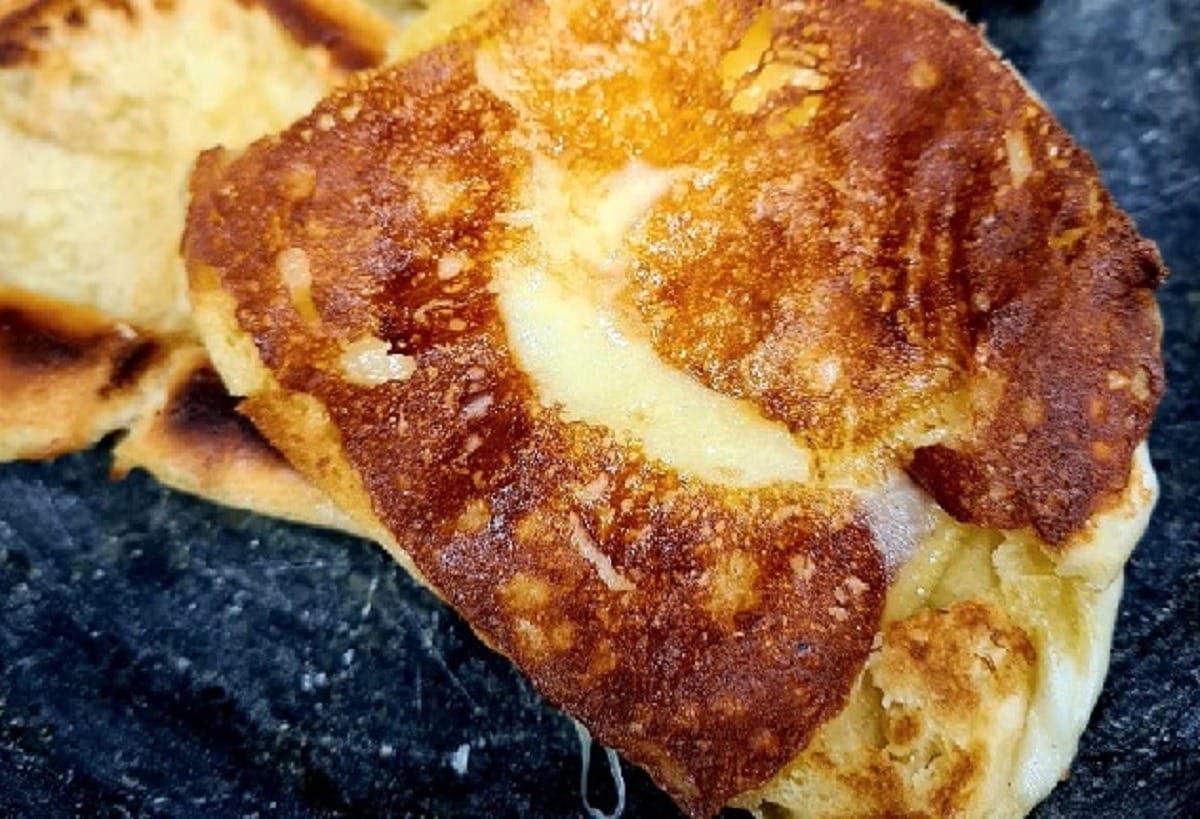 Em 5 minutos: receitas de pão na chapa dignos de padaria