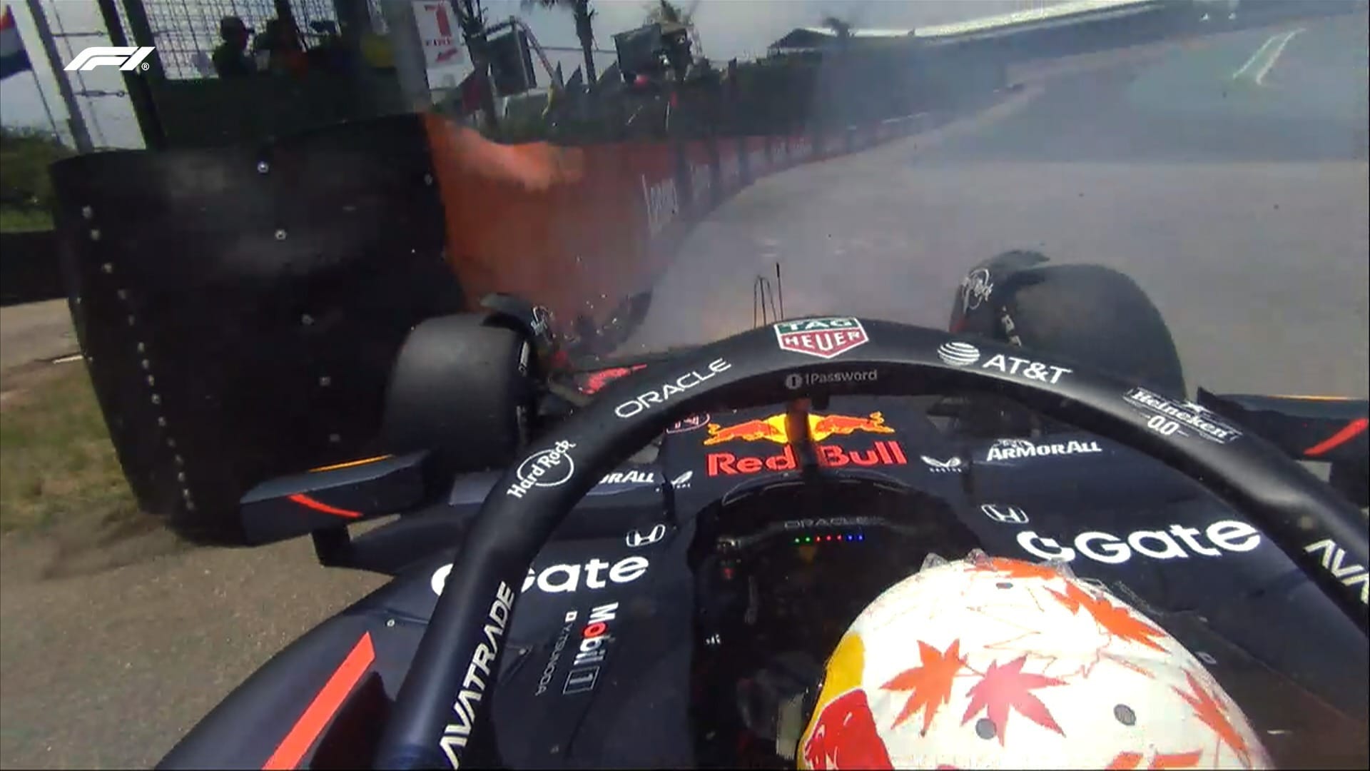 Tsunoda erra em Interlagos e bate no treino livre do GP de São Paulo