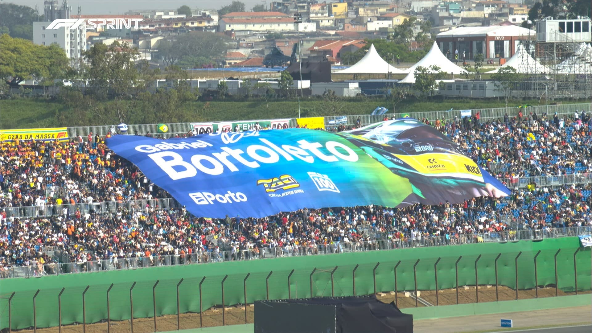 Torcida de Gabriel Bortoleto (Sauber) no GP de São Paulo 2025