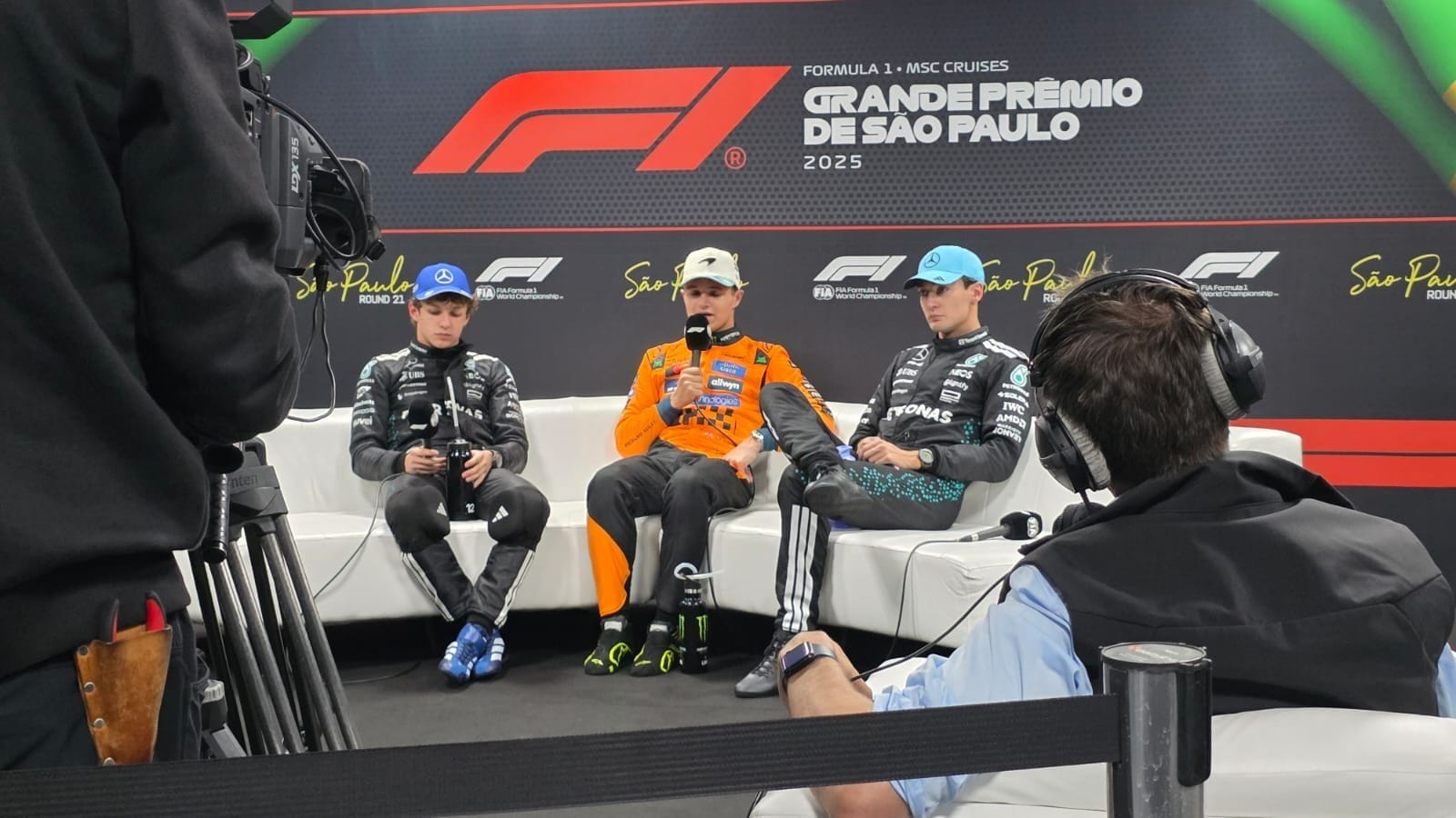 Após sprint do GP de São Paulo, Russell ironiza batida de Piastri: "Norris jogou uma banana"