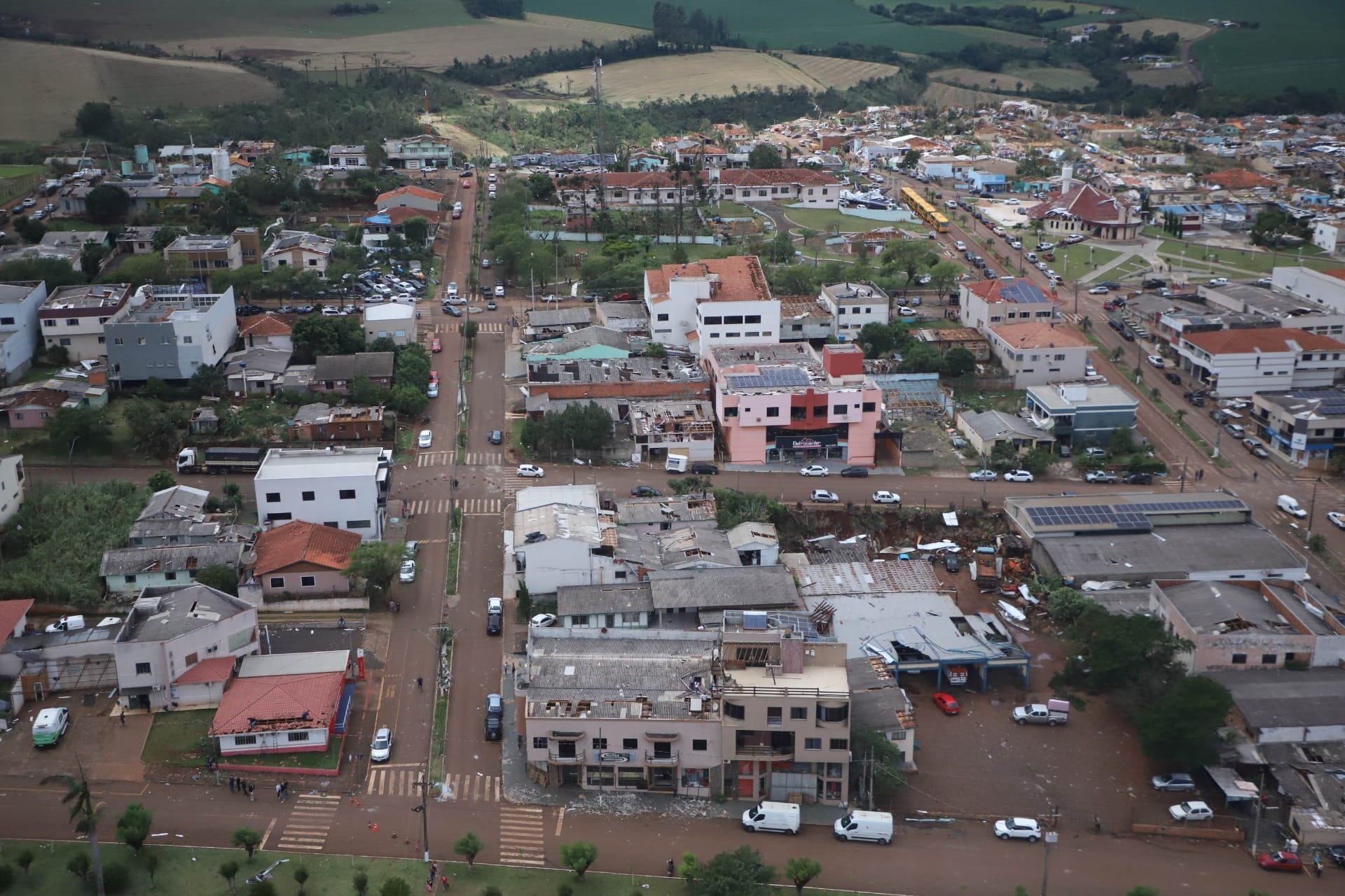 Governo do PR propõe repasse direto de até R$ 50 mil a famílias afetadas 1