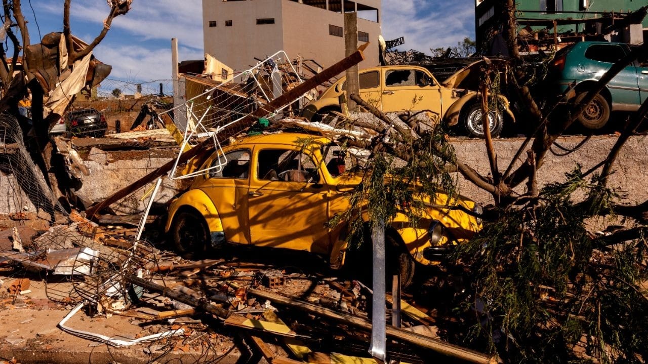 Quatro pessoas seguem na UTI após tornado no Paraná, mas não há casos graves, diz secretaria