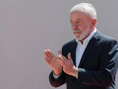 Mônica Bergamo: Lula mantém nome de Messias apesar de resistência no Senado