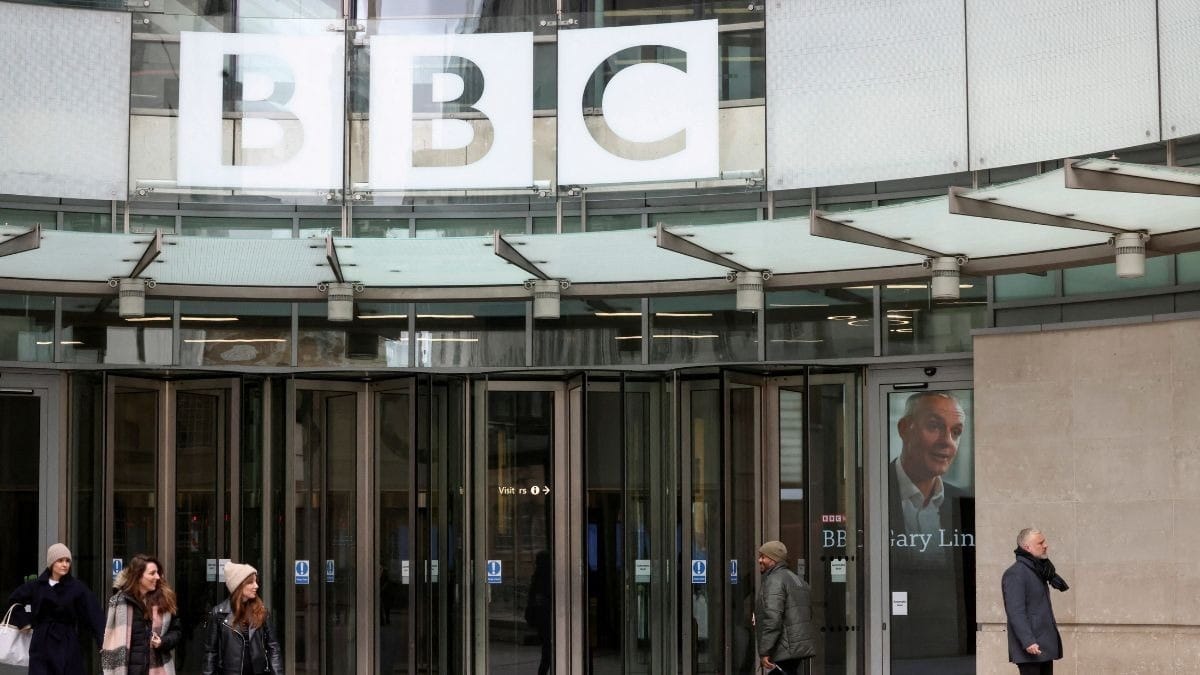 Chefes da BBC renunciam após críticas a documentário sobre Trump
