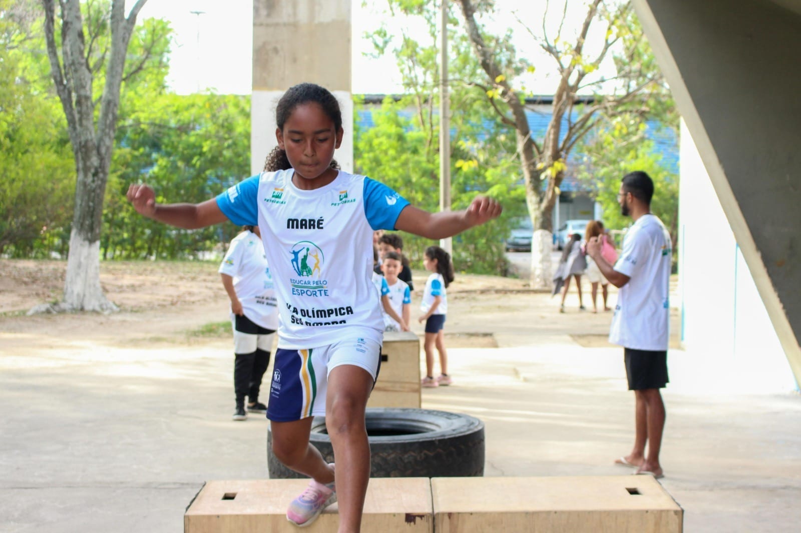Estão abertas as inscrições para aulas gratuitas de parkour na Maré