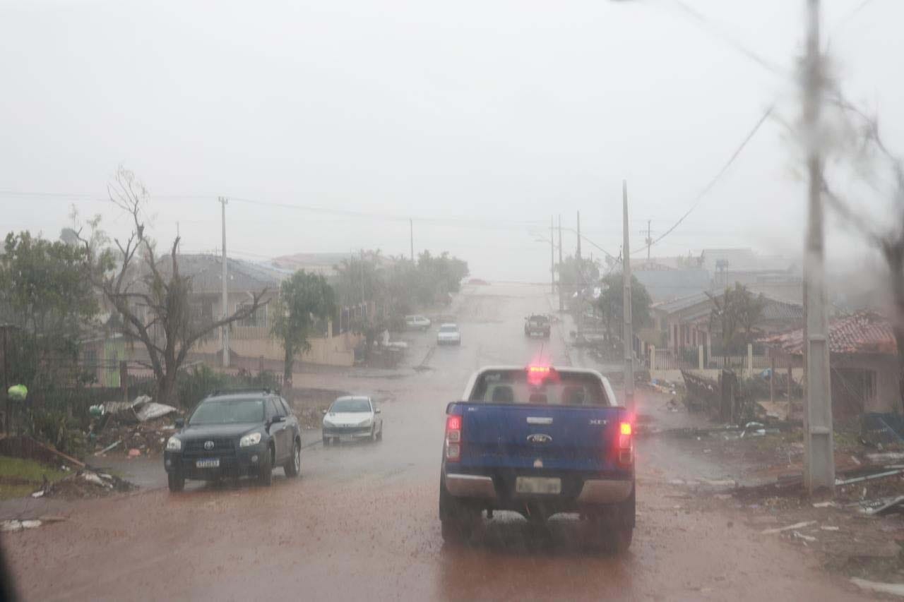 Inmet emite alerta para três regiões do Brasil neste fim de semana