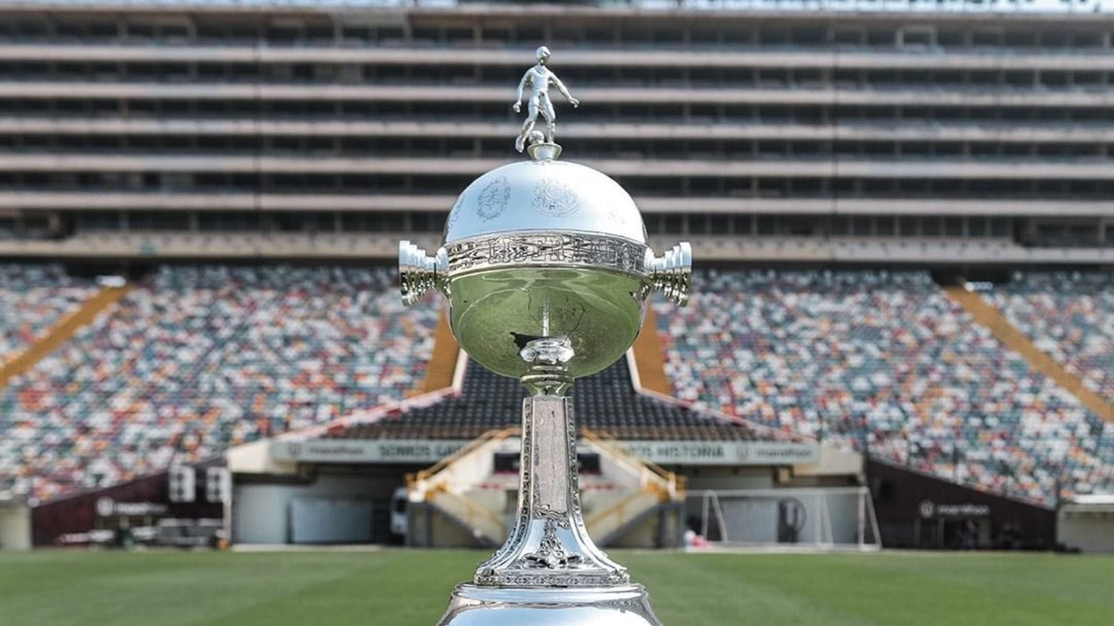 Presidente da Conmebol defende final da Libertadores no Peru: "80% dos ingressos vendidos"