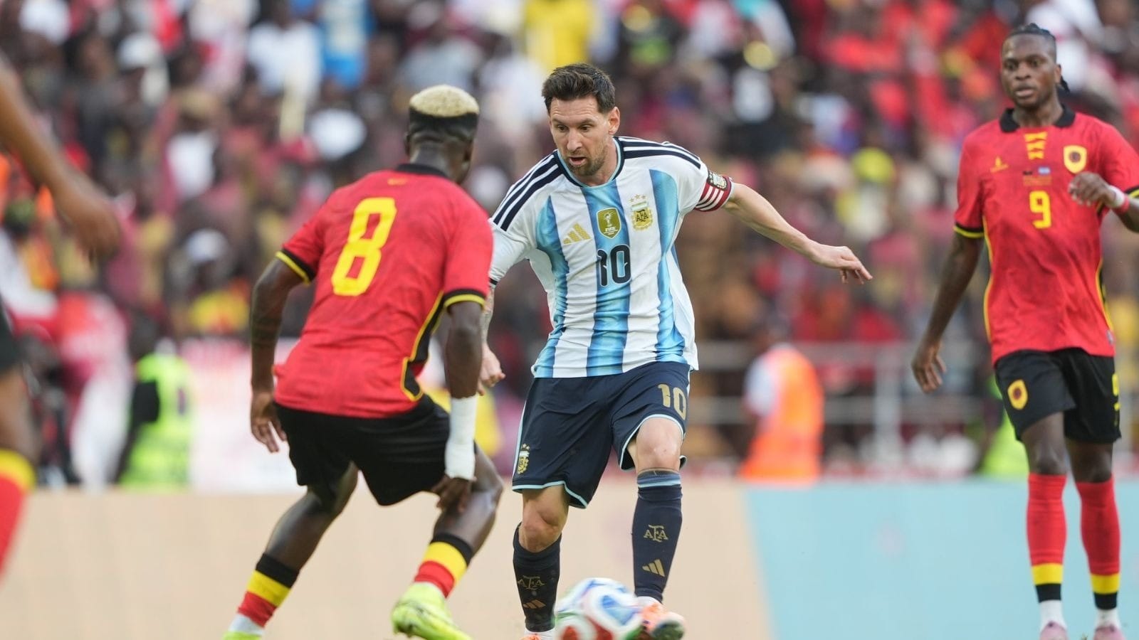 Messi brilha, e Argentina vence Angola em amistoso; Flaco López tem atuação "relâmpago"