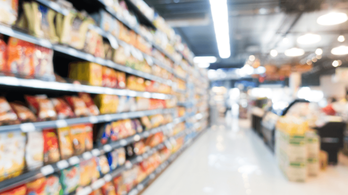 Cesta básica fica mais cara em todas as capitais no mês de março