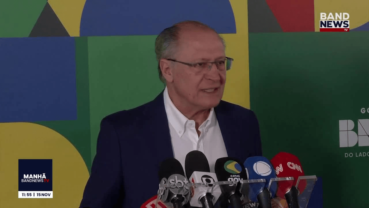 Lula confirma chapa com Alckmin para 2026 e 14 ministros deixam governo