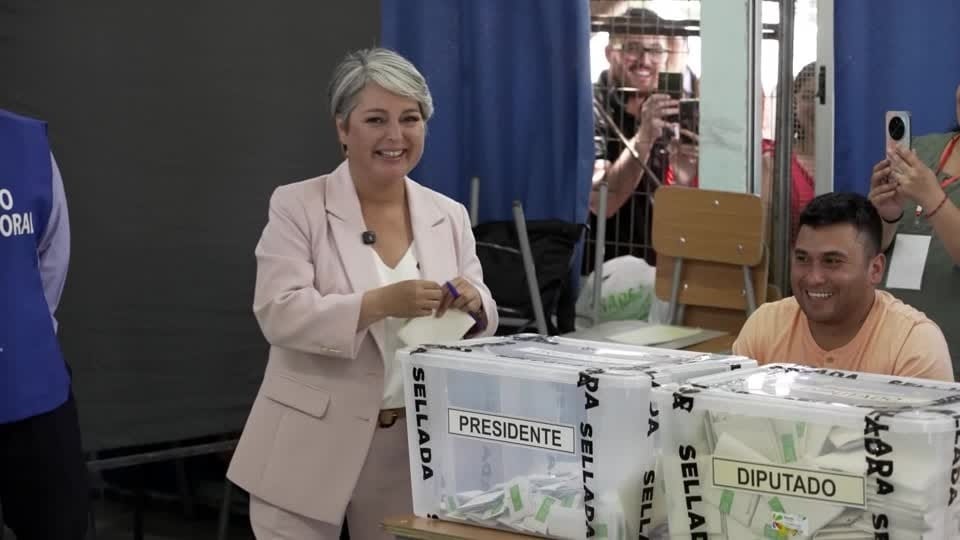 Eleição no Chile tem disputa marcada por polarização e oito candidatos