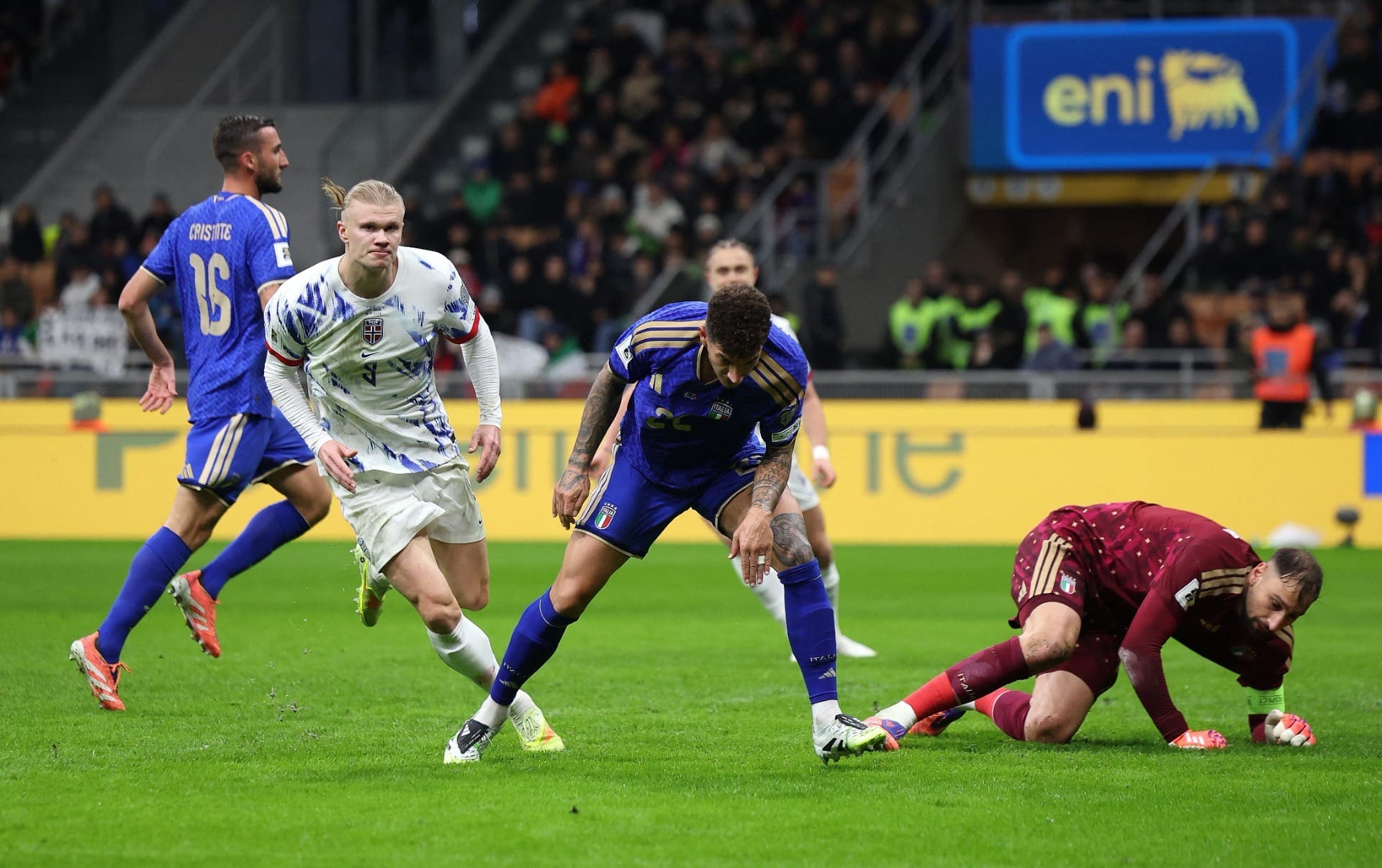 Noruega vence, garante vaga na Copa de 2026 e manda a Itália para a repescagem