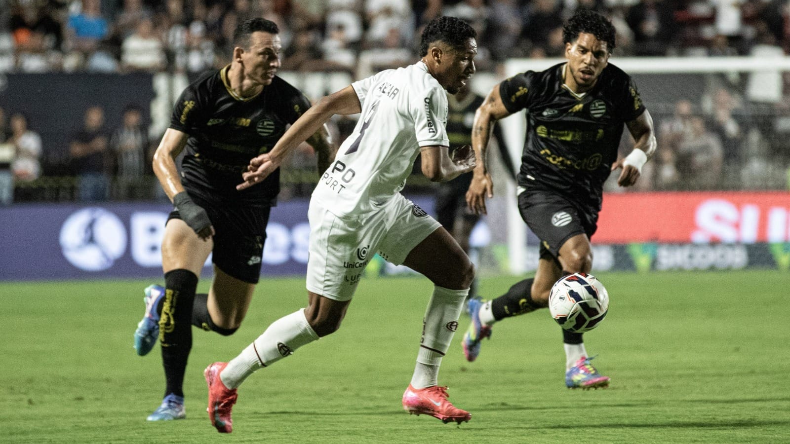O que Athletic, Botafogo-SP e Ferroviária precisam para escapar do rebaixamento na Série B? 1