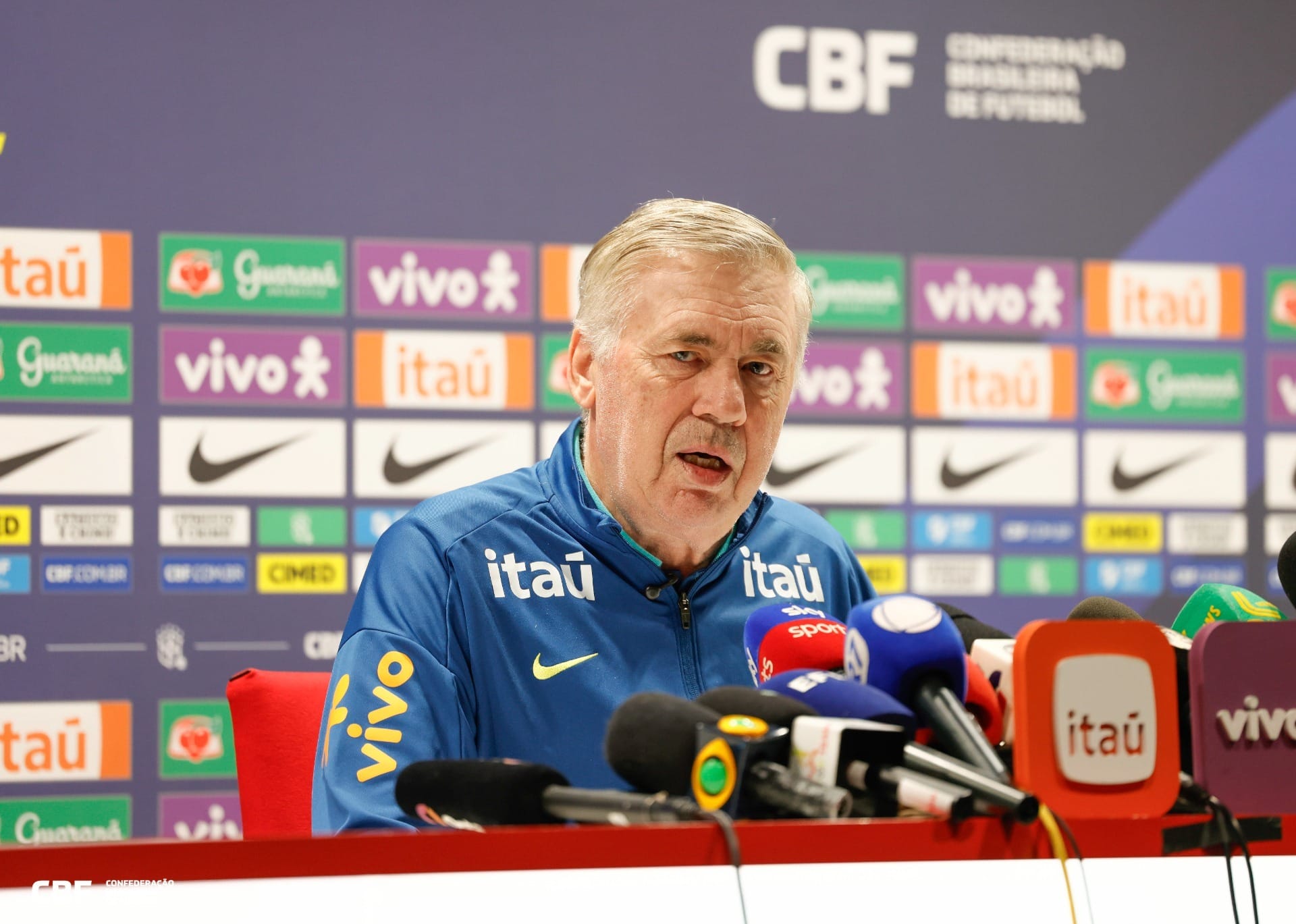 Carlo Ancelotti já admite renovar contrato com o Brasil: 'A ideia pode ser de seguir'