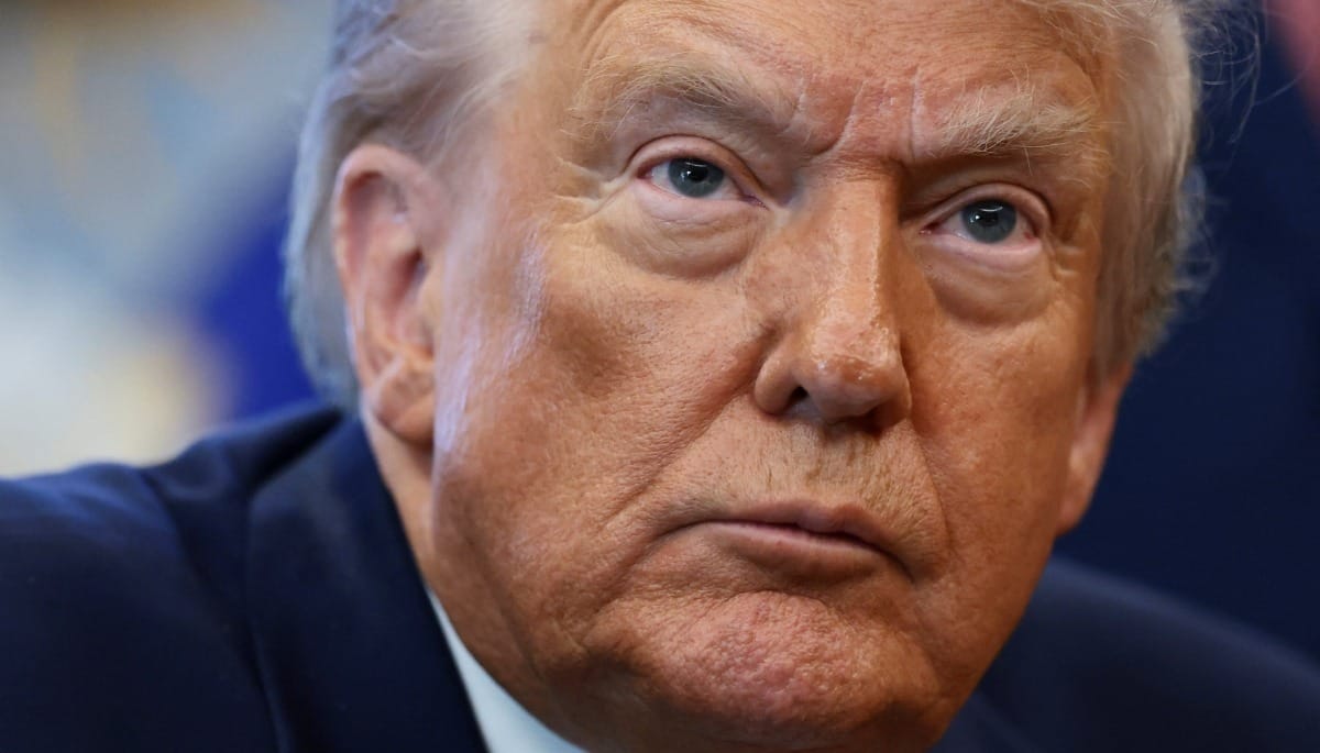 Trump diz que "não descarta nada" em meio à tensão com a Venezuela