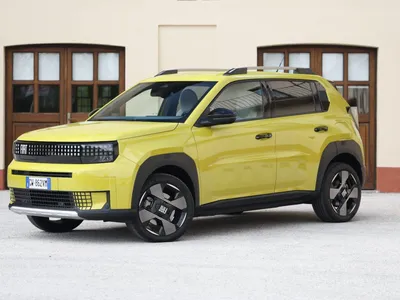 Novo Uno vem aí? Fiat promete carro surpresa no Salão do Automóvel 2025