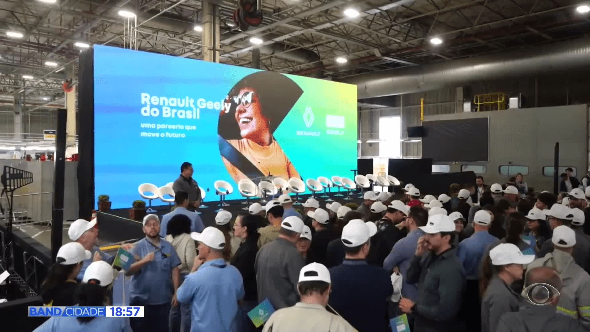 Renault e Geely anunciam R$ 3,8 bilhões em São José dos Pinhais